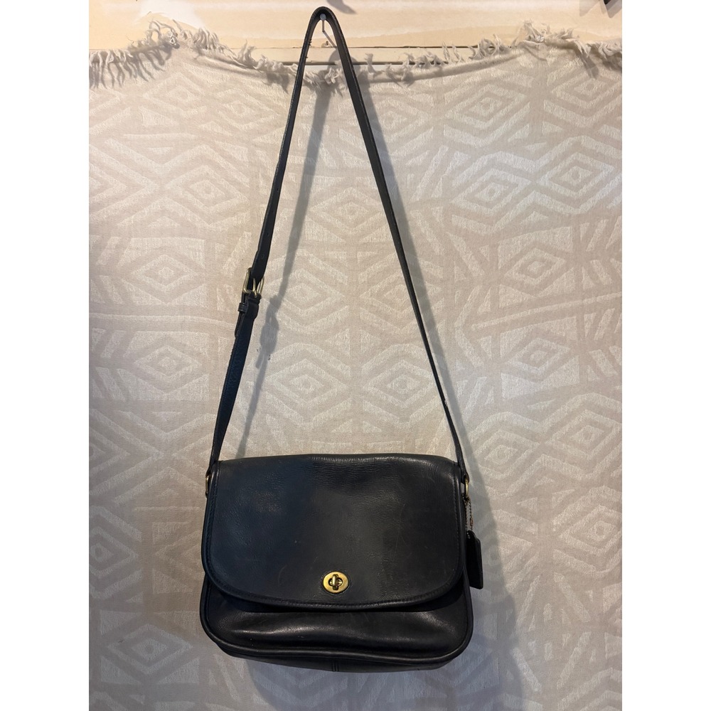 Vintage Coach Black Leather Crossbody Bag 9790